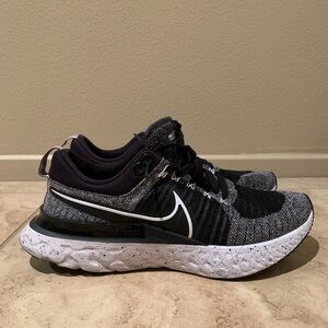 Nike React Infinity Flyknit FK2 Black Run Shoes Men Size 9.5. Good Condition.